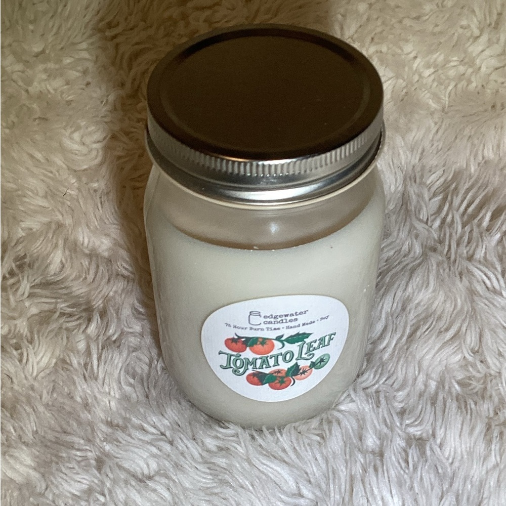 Tomato Leaf edge water Scented Candle
